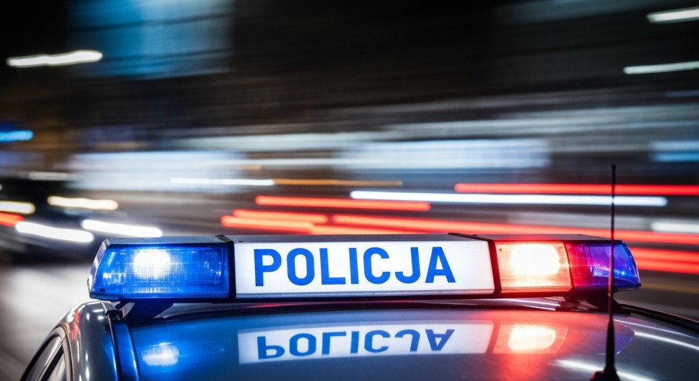Seniorzy w obronie przed oszustami: Policja edukuje w Zamościu