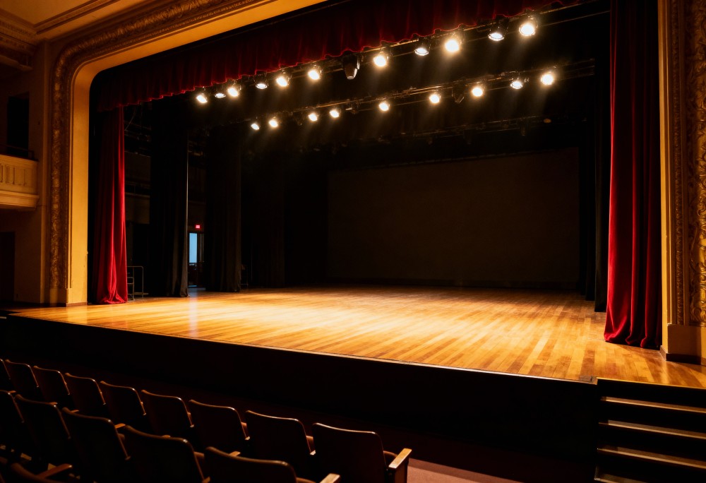 Teatralne Podróże: Festiwal dla Młodych Widzów w Zamościu!