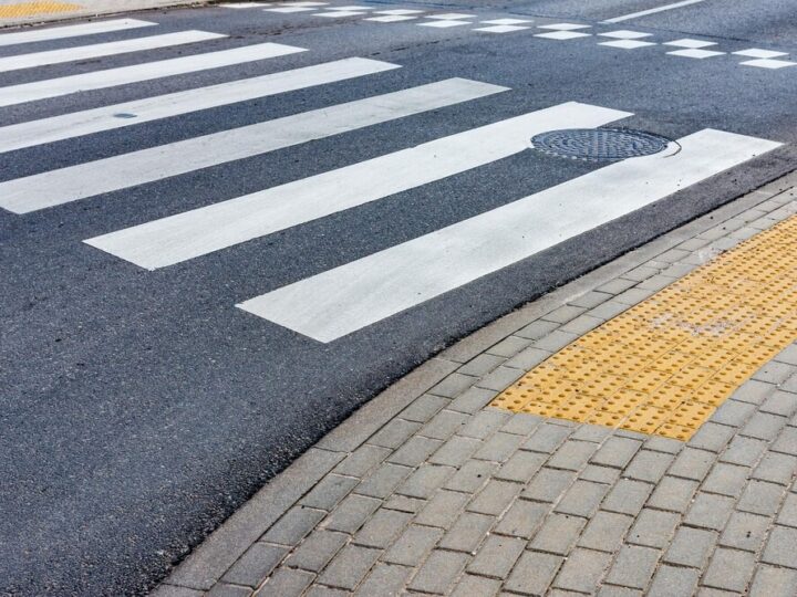 Nowe, bezpieczne przejście dla pieszych na ul. Akademickiej już dostępne!