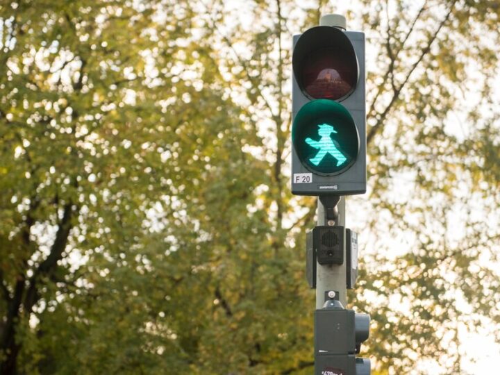 Groźne potrącenie w Zamościu: czas na zmiany w bezpieczeństwie drogowym!