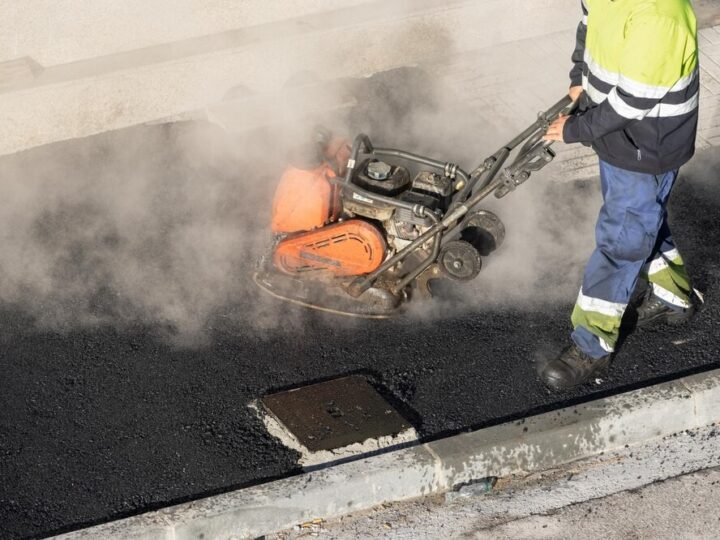 Nowa era dla drogi Szczebrzeszyn-Zwierzyniec: 18,4 mln zł na modernizację!