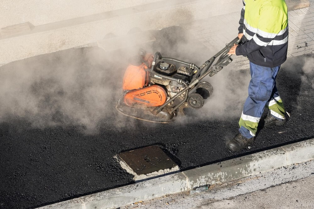 Nowa era dla drogi Szczebrzeszyn-Zwierzyniec: 18,4 mln zł na modernizację!