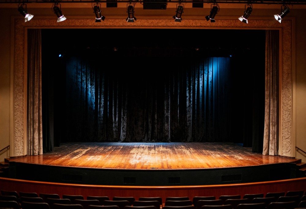Premiera „Feblika”: Młodzieżowa Grupa Teatralna „Drobiazg” w akcji!