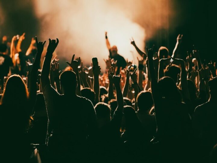 Zaburze w rytmie stulecia: Festiwal Roztrąb pełen muzycznych emocji!