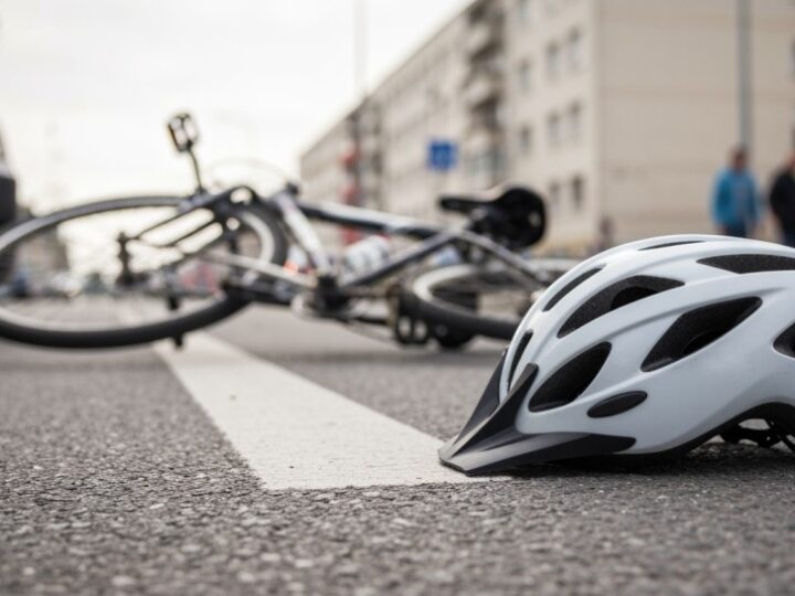 Bezpieczne jednoślady: Zamojska policja chroni rowerzystów i motocyklistów