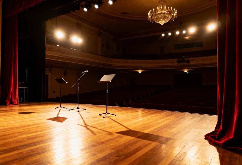Zanurz się w emocjach: Teatr KTO otwiera 51. Zamojskie Lato Teatralne spektaklem „Bal”