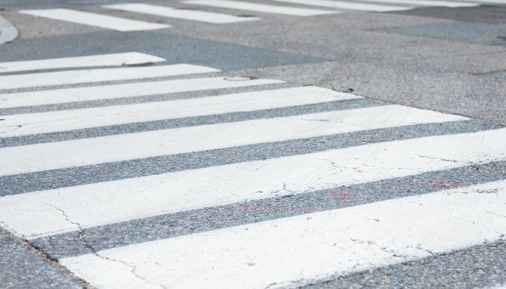 W Łabuńkach zderzenie Forda z motorowerem: kierująca nietrzeźwa, ranny 58-latek w szpitalu