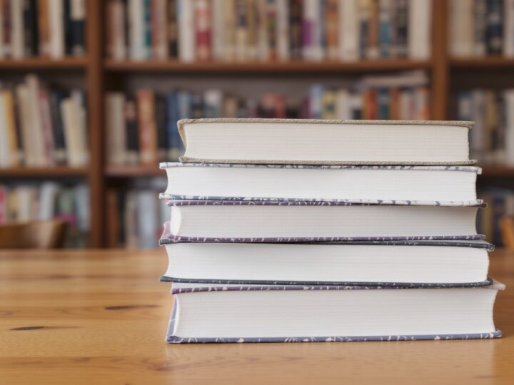 Ulica Literacka w Parku Miejskim – odkryj świat literatury i sztuki!