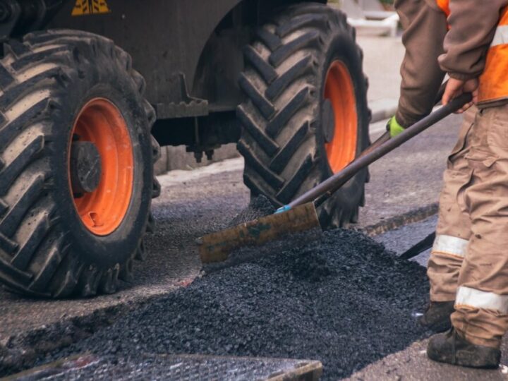 Nowa era dla drogi gminnej w Kaczórkach: Przebudowa z rządowym wsparciem rusza!
