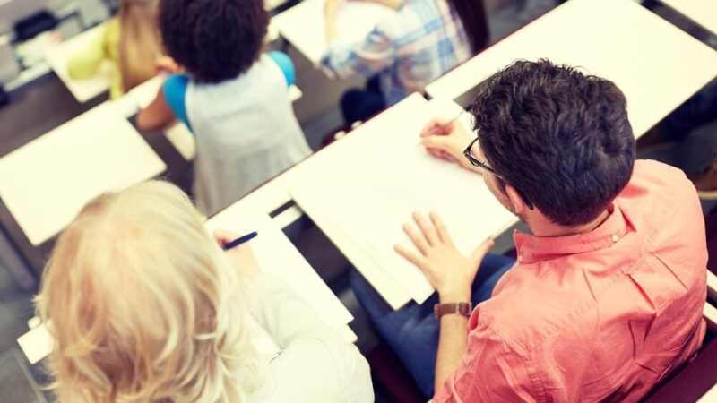 Bezpieczny Start: Policja i Edukacja w Zamościu Razem na Nowy Rok Szkolny