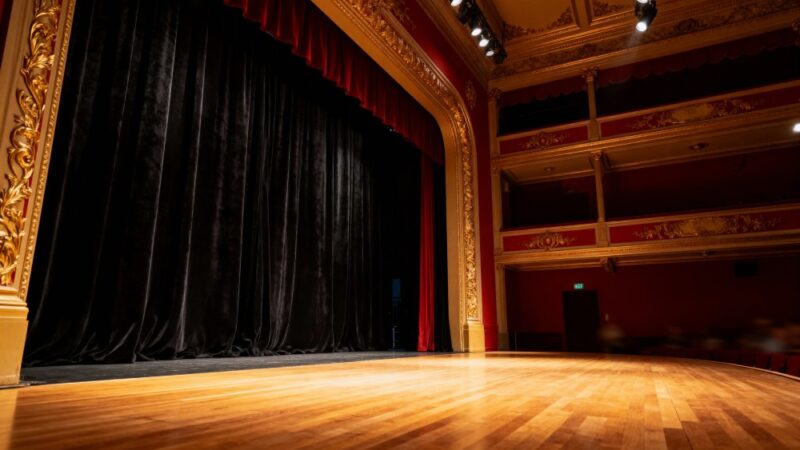 Emocjonalna podróż z Teatrem Rabcio: odkryj świat uczuć dla całej rodziny